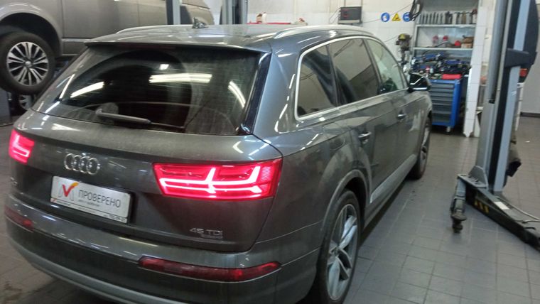 Audi Q7 2019 года, 138 279 км - вид 4