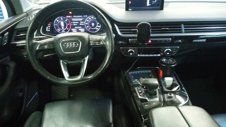 Audi Q7 2019 года, 138 279 км - вид 5