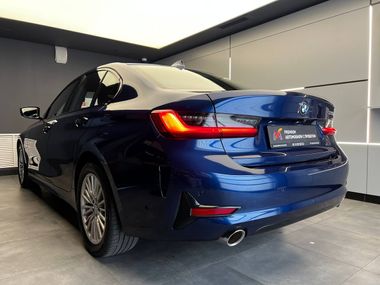 BMW 3 серия 2019 года, 68 216 км - вид 6