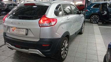 ВАЗ (LADA) XRAY Cross 2020 года, 76 512 км - вид 3