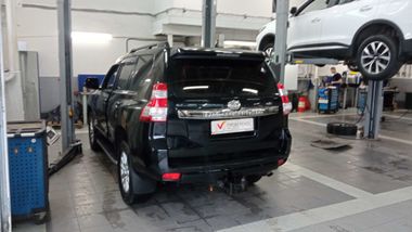 Toyota Land Cruiser Prado 2014 года, 319 437 км - вид 4