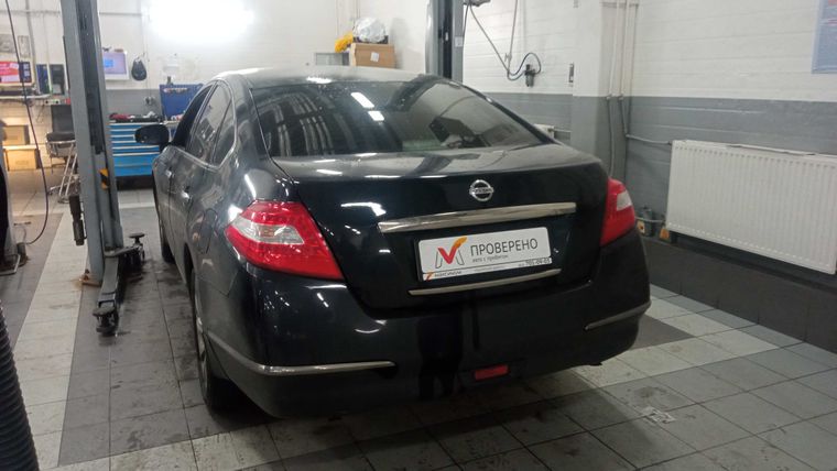 Nissan Teana 2010 года, 240 798 км - вид 4