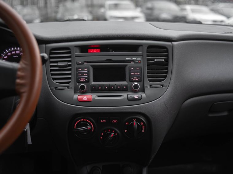 Kia Rio 2011 года, 227 636 км - вид 7