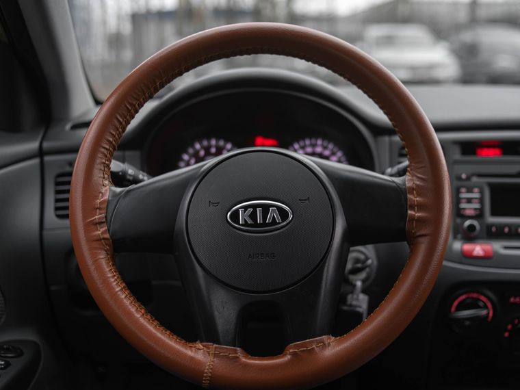 Kia Rio 2011 года, 227 636 км - вид 6