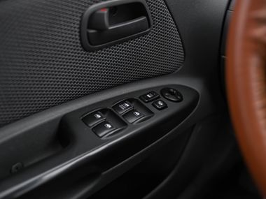 Kia Rio 2011 года, 227 636 км - вид 9