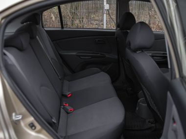 Kia Rio 2011 года, 227 636 км - вид 10