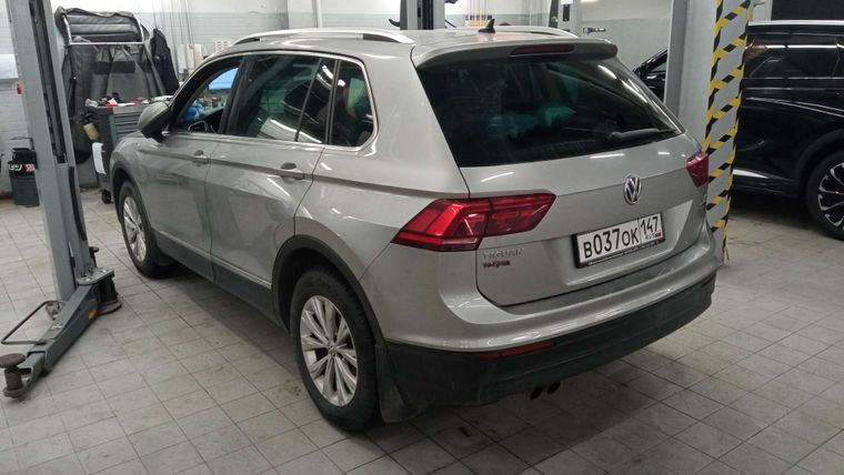 Volkswagen Tiguan 2017 года, 124 379 км - вид 4