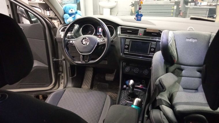 Volkswagen Tiguan 2017 года, 124 379 км - вид 5