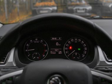 Skoda Rapid 2015 года, 177 123 км - вид 5