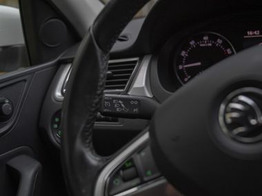 Skoda Rapid 2015 года, 177 123 км - вид 6