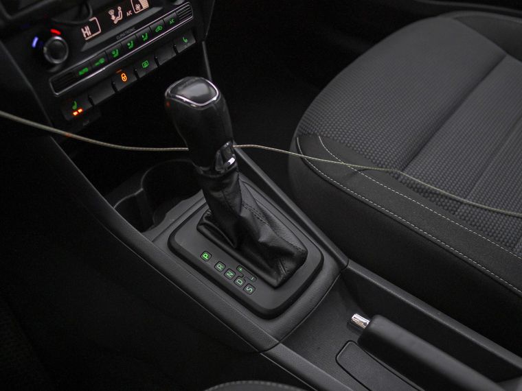 Skoda Rapid 2015 года, 177 123 км - вид 10