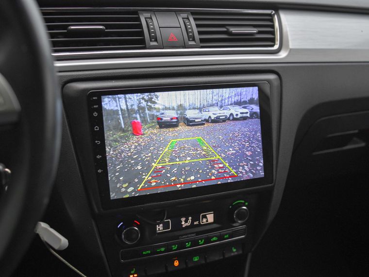 Skoda Rapid 2015 года, 177 123 км - вид 9