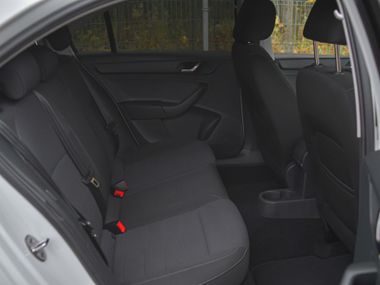 Skoda Rapid 2015 года, 177 123 км - вид 13