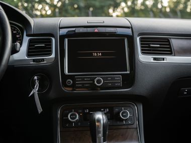Volkswagen Touareg 2014 года, 195 972 км - вид 8