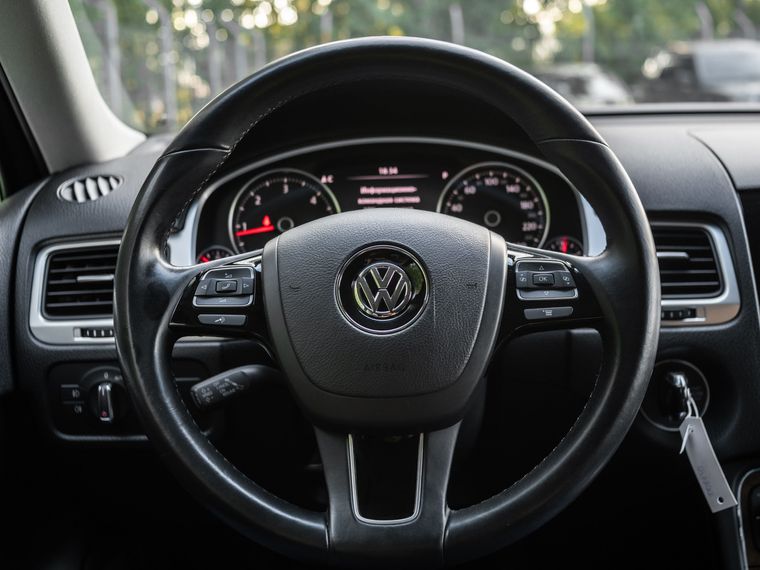 Volkswagen Touareg 2014 года, 195 972 км - вид 7