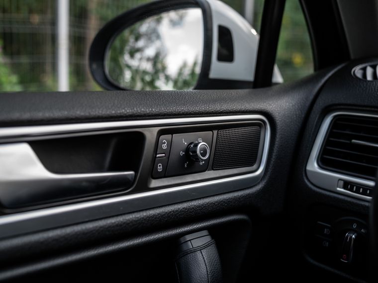 Volkswagen Touareg 2014 года, 195 972 км - вид 13