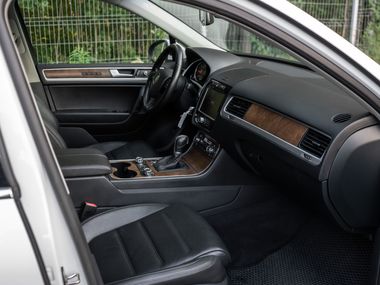 Volkswagen Touareg 2014 года, 195 972 км - вид 17