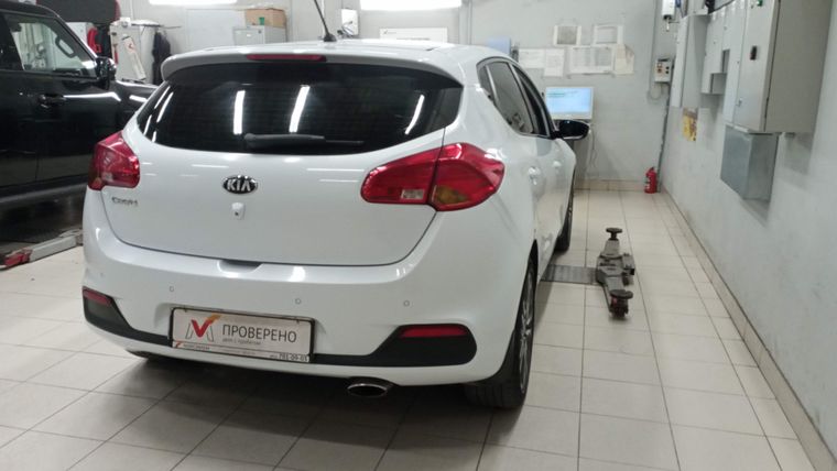 KIA Ceed 2014 года, 161 236 км - вид 3