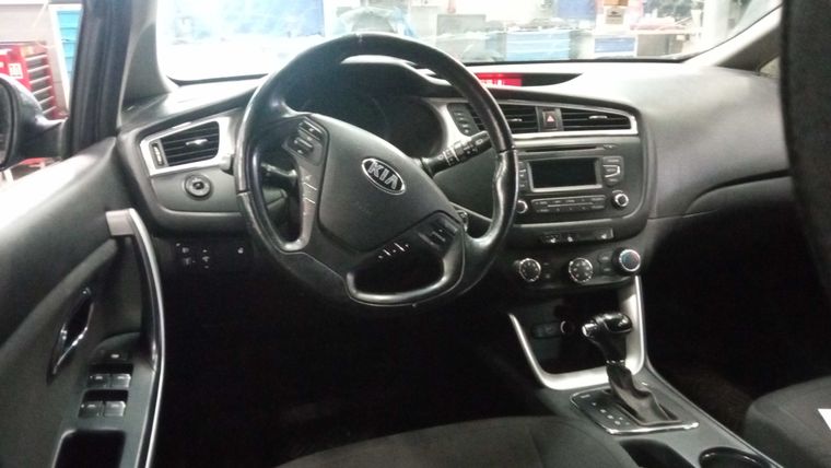 Kia Ceed 2017 года, 117 000 км - вид 5