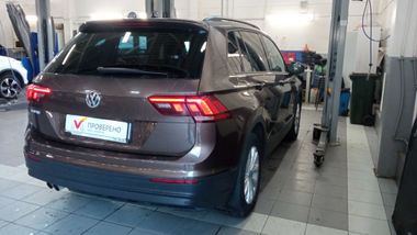 Volkswagen Tiguan 2020 года, 72 130 км - вид 3