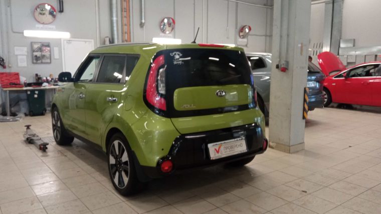 KIA Soul 2015 года, 107 038 км - вид 3