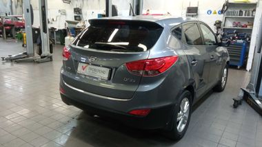 Hyundai ix35 2011 года, 182 371 км - вид 3