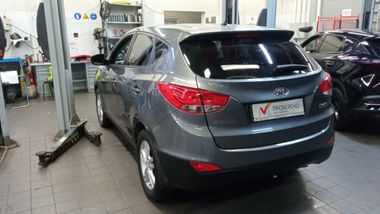 Hyundai ix35 2011 года, 182 371 км - вид 4