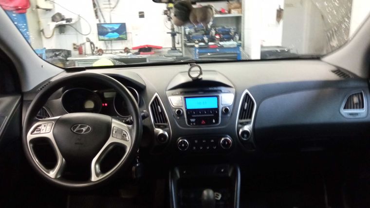 Hyundai ix35 2011 года, 182 371 км - вид 5