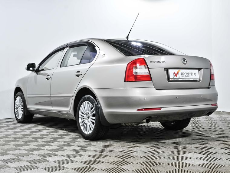 Skoda Octavia 2009 года, 108 635 км - вид 7