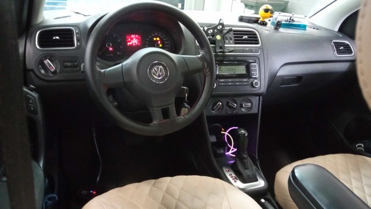 Volkswagen Polo 2011 года, 93 688 км - вид 5