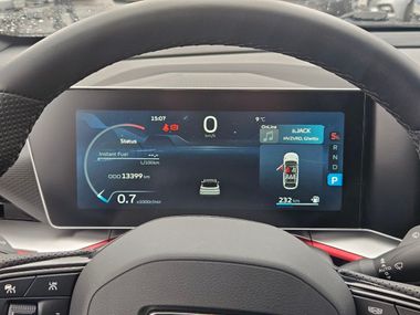 Белый Geely Coolray 2024 года | VIN 439220