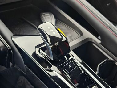 Белый Geely Coolray 2024 года | VIN 439220