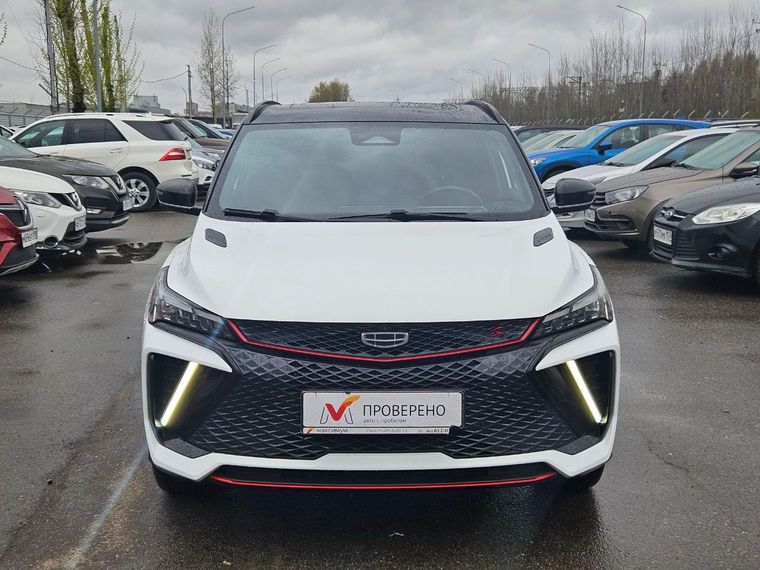 Белый Geely Coolray 2024 года | VIN 439220