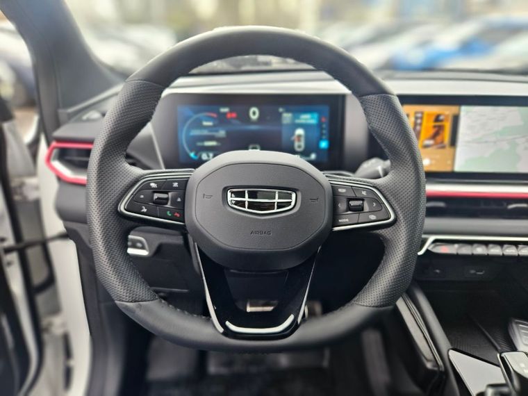 Белый Geely Coolray 2024 года | VIN 439220