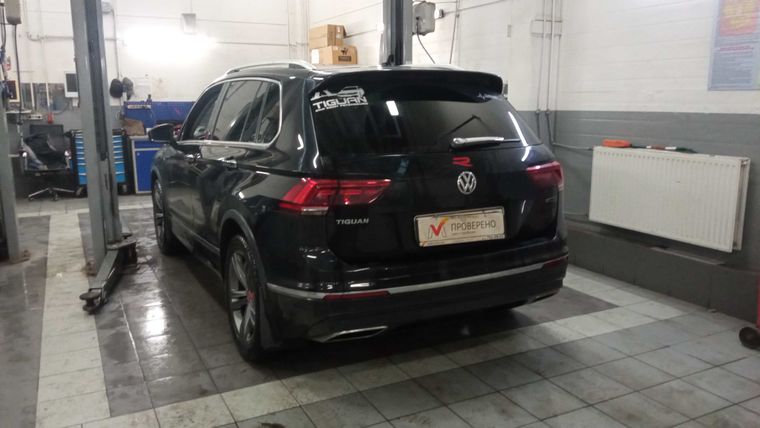 Volkswagen Tiguan 2018 года, 132 506 км - вид 4