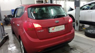 KIA Venga 2013 года, 103 000 км - вид 4