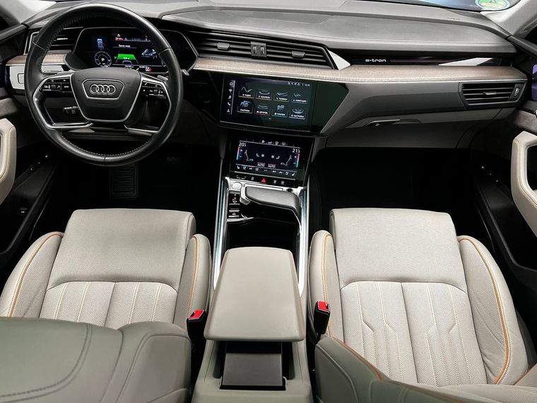 Audi E-tron Sportback 2020 года, 70 179 км - вид 9