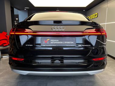 Audi E-tron Sportback 2020 года, 70 179 км - вид 5