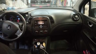 Renault Kaptur 2018 года, 83 835 км - вид 5