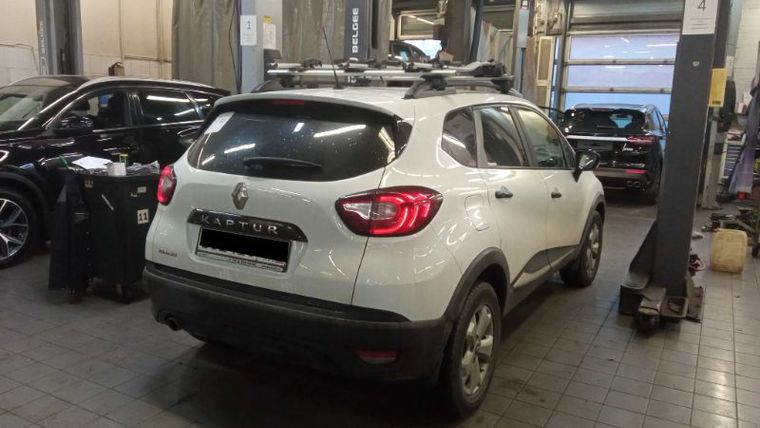 Renault Kaptur 2018 года, 83 835 км - вид 3