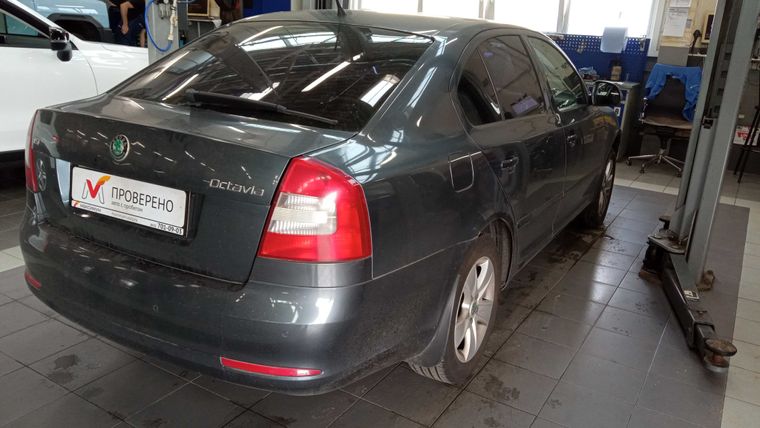 Skoda Octavia 2011 года, 227 000 км - вид 3