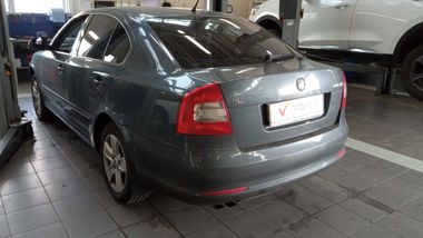 Skoda Octavia 2011 года, 227 000 км - вид 4