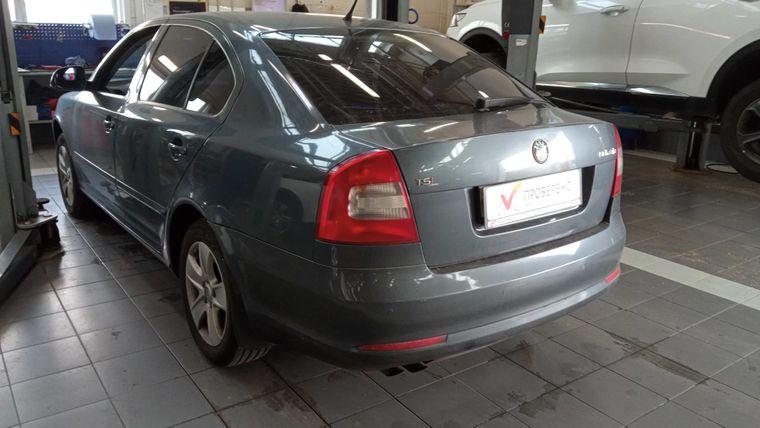 Skoda Octavia 2011 года, 227 000 км - вид 4