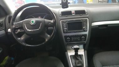 Skoda Octavia 2011 года, 227 000 км - вид 5