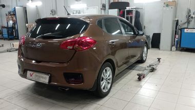 KIA Ceed 2016 года, 114 582 км - вид 3