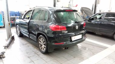 Volkswagen Tiguan 2015 года, 118 505 км - вид 4