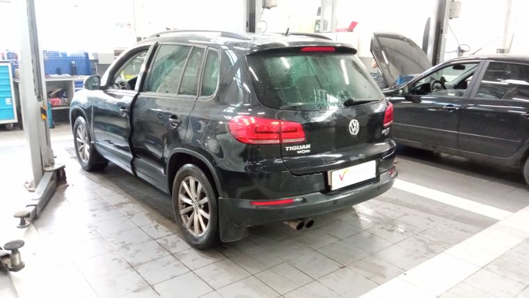 Volkswagen Tiguan 2015 года, 118 505 км - вид 4