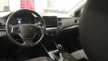 Hyundai Solaris 2021 года, 54 000 км - вид 5