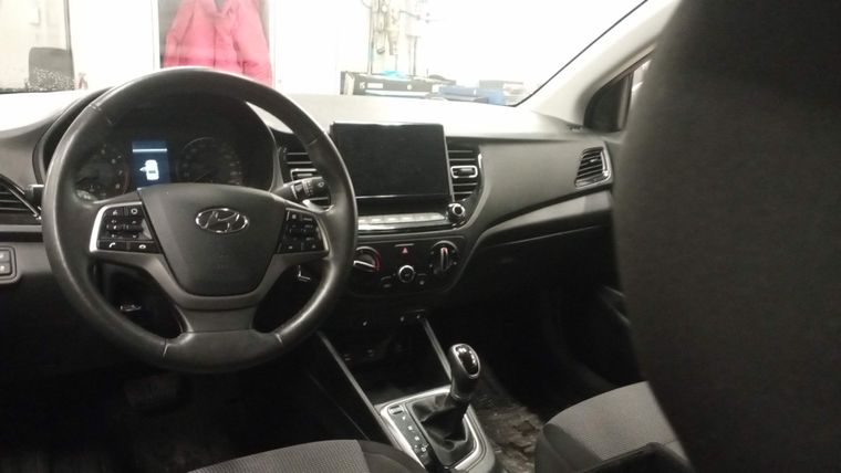 Hyundai Solaris 2021 года, 54 000 км - вид 5