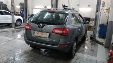 Renault Koleos 2008 года, 137 710 км - вид 3